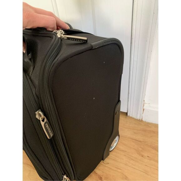 Protocol LTE Carry-on Laptop Bag 16 Inch Wheeled Office black 16"x16"x10" - Picture 2 of 7